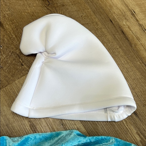 Women’s Smurf costume size medium - Picture 6 of 8